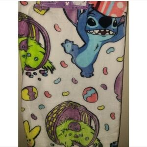 ✨️💙🐰NWT COZY DISNEY STITCH EASTER BLANKET / THROW 🐰💙✨️🐰💙✨️🐰💙✨️